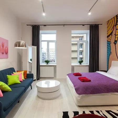 Pop Art Flat Near Opera-self Check-in & Netflix