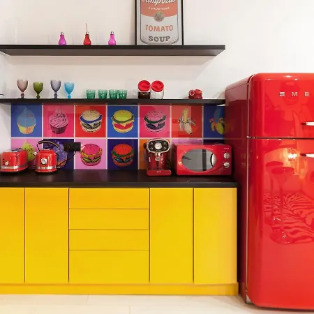 Pop Art Flat Near Opera-self Check-in & Netflix 아파트