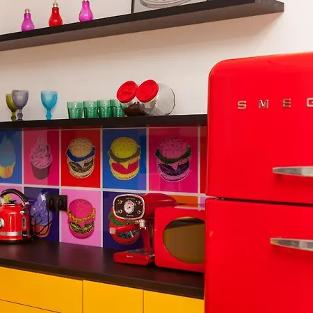 Pop Art Flat Near Opera-self Check-in & Netflix Lviv