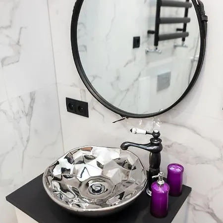 Pop Art Flat Near Opera-self Check-in & Netflix アパート *