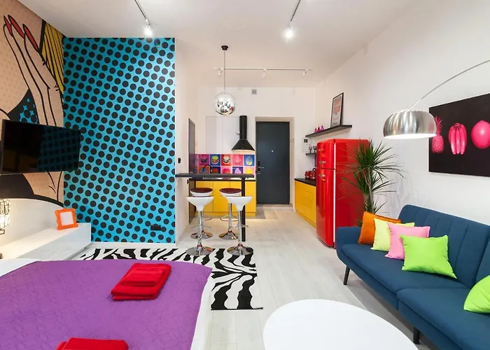 Pop Art Flat Near Opera-self Check-in & Netflix 아파트 리비프