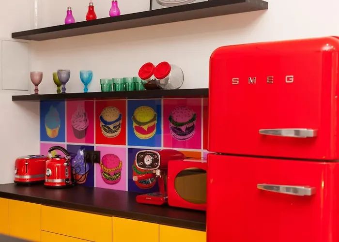 Pop Art Flat Near Opera-self Check-in & Netflix Lviv