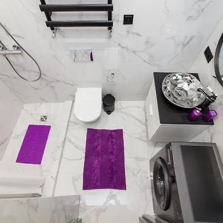 Pop Art Flat Near Opera-self Check-in & Netflix Apartman